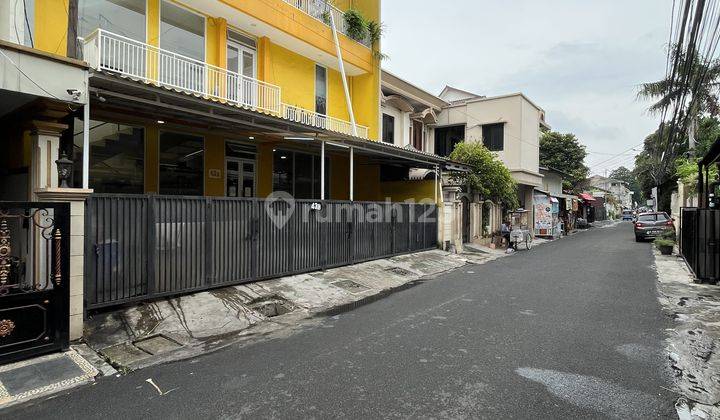 Rumah Kost 28 Kamar, 3 Lantai + Rooftop, Lokasi Cipete 1