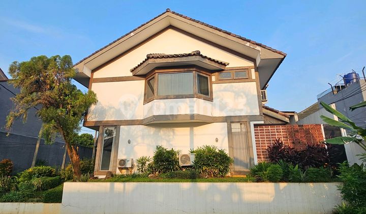 Disewakan Rumah Tipe 3 Lantai & 3 Kamar Kemang, Jakarta Selatan