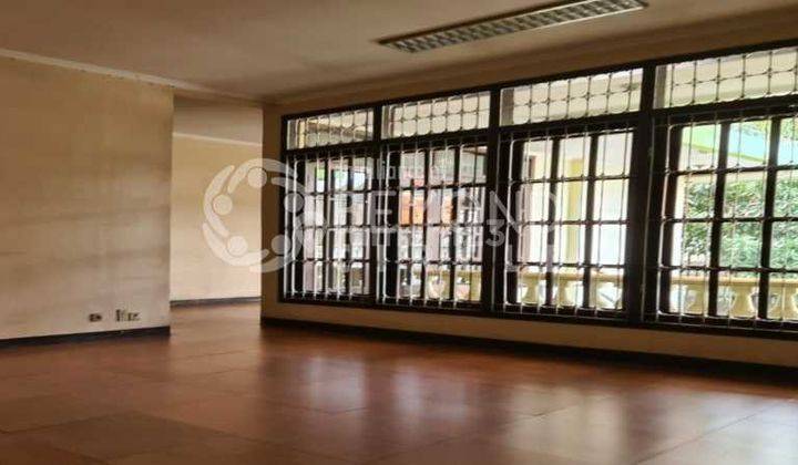 Ruang Usaha Dengan Parkiran Luas di Lokasi Ramai Bengawan, Bdg 1