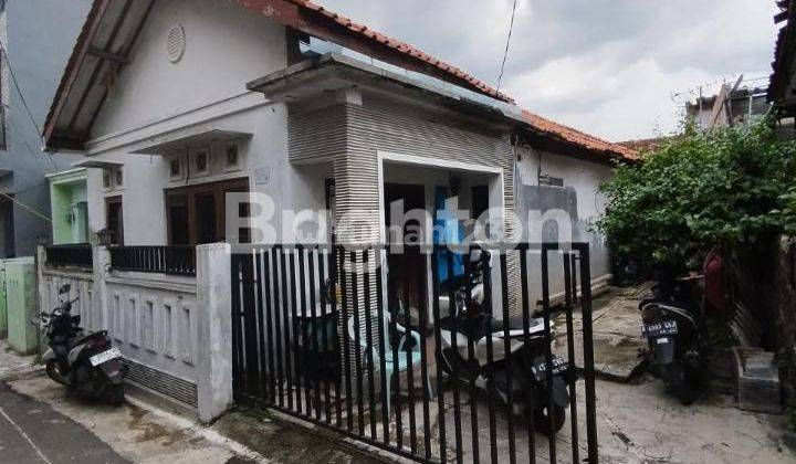 Rumah pojok lokasi strategis 2