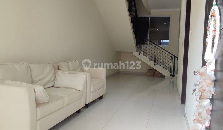 Rumah 3 Lt, Kompleks Taman Aries,bagus,semi Furnished,siap Huni 6