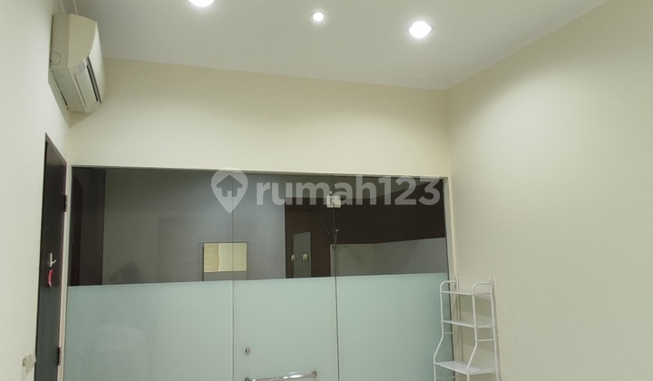 Rumah 3 Lt, Kompleks Taman Aries,bagus,semi Furnished,siap Huni 8