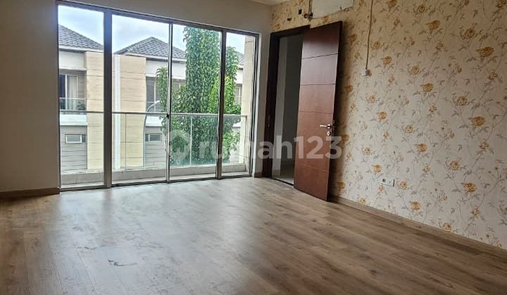 Sewa Rumah di Golf Island