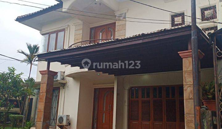 Rumah bagus strategis dekat pusat bisnis di Pejaten Barat Indah 2