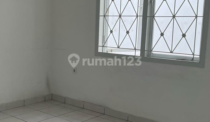 Ready to Live in SHM House Semi-furnished at Legenda Wisata Cibubur Lincoln 2