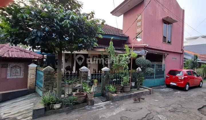 Rumah Bagus Huk 1.5 Lantai Area Megacinere  Shm 1