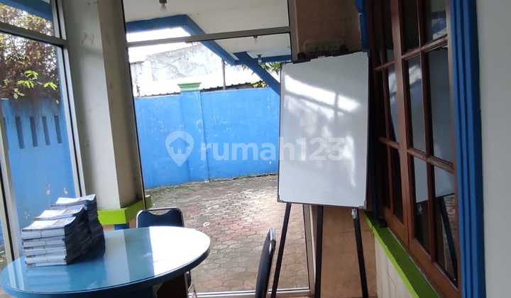 Rumah Hoek Letak Strategis di Pusat Bisnis Utan Kayu Jakarta Tim Rumah Hoek Letak Strategis di Pusat Bisnis Utan Kayu Jakarta Tim