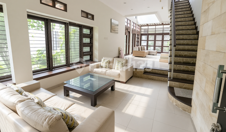 Runah Bagus SHM Sentul City Hadap Taman di Mediterania Golf Hil