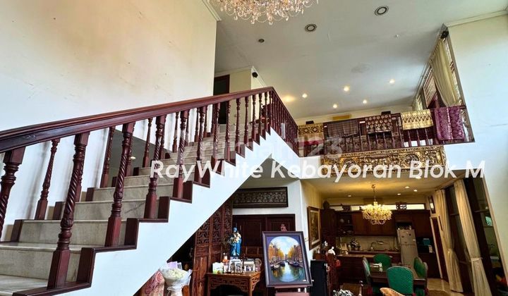 Dijual Rumah Lokasi Tenang Lokasi Mudah di Akses Pondok Indah - Jakarta Selatan 2