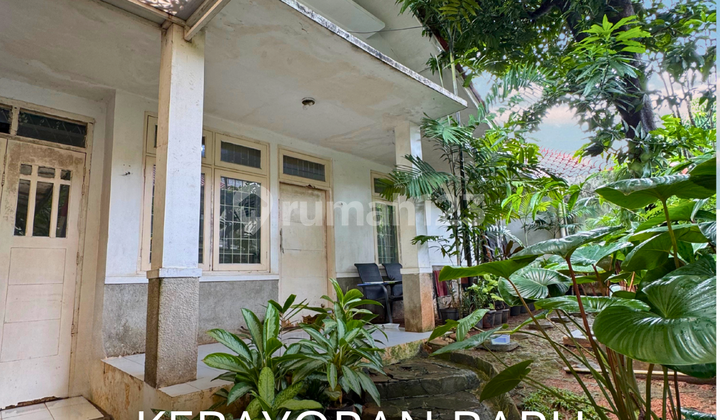 For Sale House in Strategic Location Kebayoran Baru - South Jakarta