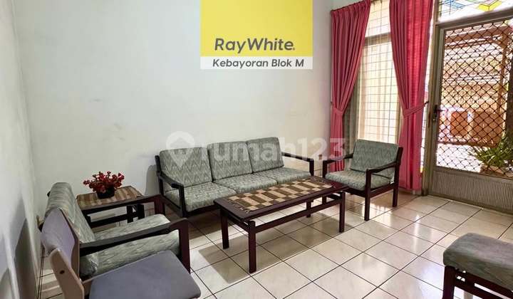 Dijual Rumah Lama Terawat di Pondok Indah, Jakarta Selatan. 2