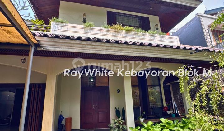 Dijual Rumah Lokasi Tenang Lokasi Mudah di Akses Pondok Indah - Jakarta Selatan Dijual Rumah Lokasi Tenang Lokasi Mudah di Akses Pondok Indah - Jakarta Selatan