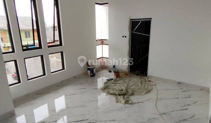 Rumah Baru 2 Lantai Murah Dekat Ke Jalan Raya Jatiwaringin  4