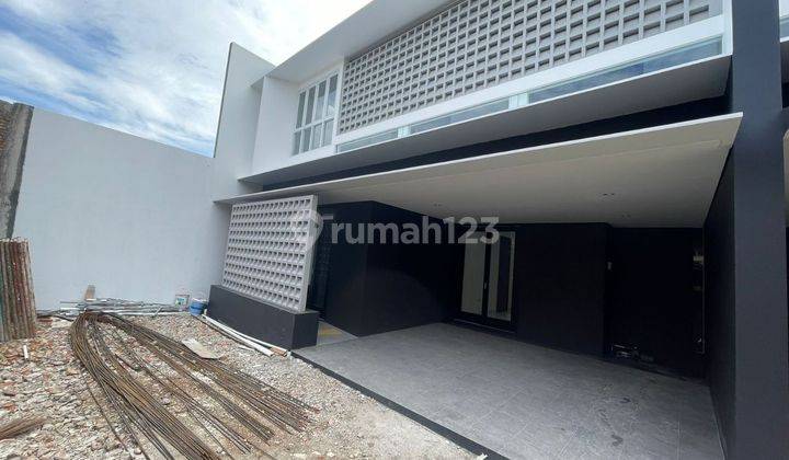 Rumah 2  Lantai dekat ke Buaran plaza duren sawit 2