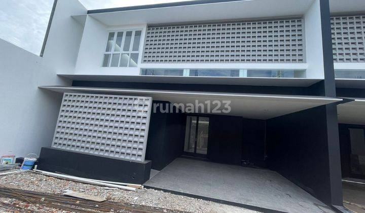 Rumah 2  Lantai dekat ke Buaran plaza duren sawit 1