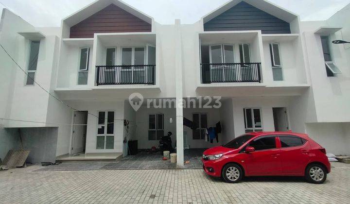 Rumah 2 Lantai Dalam Cluster Lokasi Dekat Ke Buaran  1