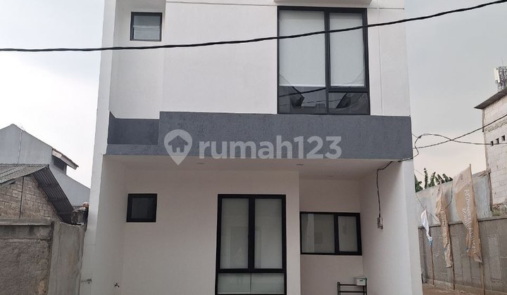 Rumah 2 Lantai Design American Clasic Harga Murah Di Pondok Gede Rumah 2 Lantai Design American Clasic Harga Murah Di Pondok Gede