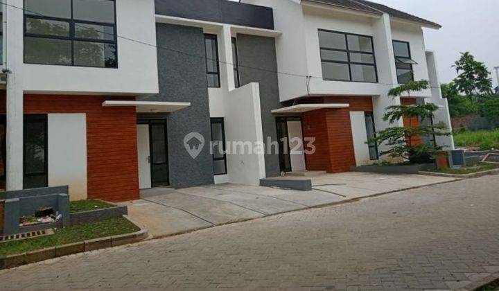 Dijual Rumah 2lt tanah Luas Dekat pintu tol Kotawisata  1