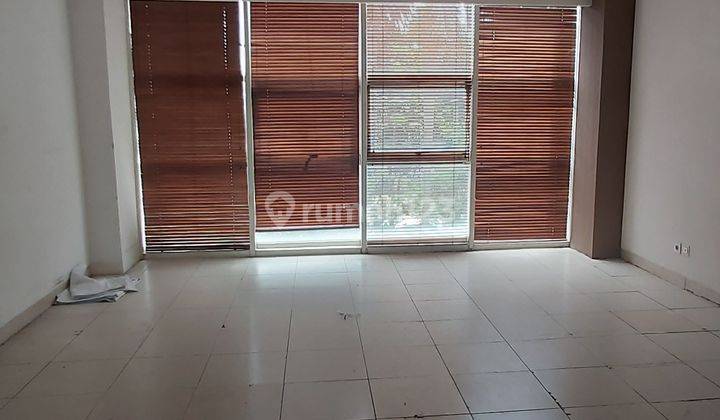 Ruko siap pakai dan ada penyewa  6