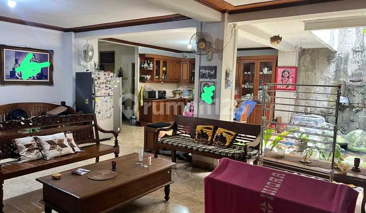 Rumah Besar Dalam.komlek Di Pondok Gede Bekasi 2