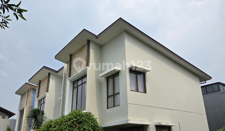 Three-Story House Foresta Primavera Three-Story House Foresta Primavera