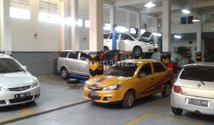 Gedung sholat room mobil di Jl citayem 1