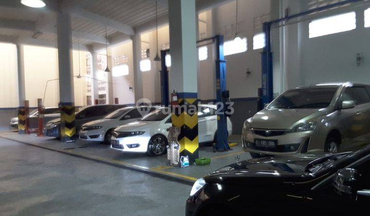 Gedung sholat room mobil di Jl citayem 17