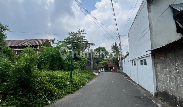 Cheap land for sale, ideal for boarding houses in the Jakal area, Pandanaran. Cheap land for sale, ideal for boarding houses in the Jakal area, Pandanaran.