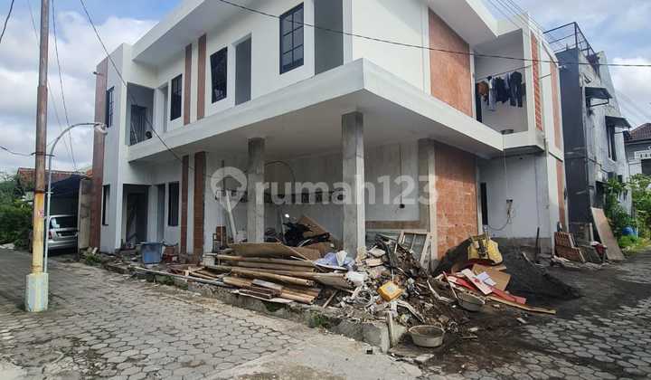 Kost House for Sale in a Residential Area Near FE-UII, UPN, and YKPN 1