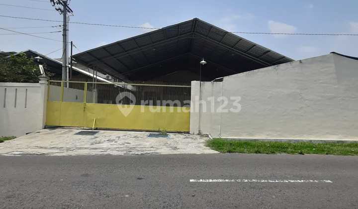 For Rent Large Warehouse Ready to Use Car Access Wingbox Location in Sleman