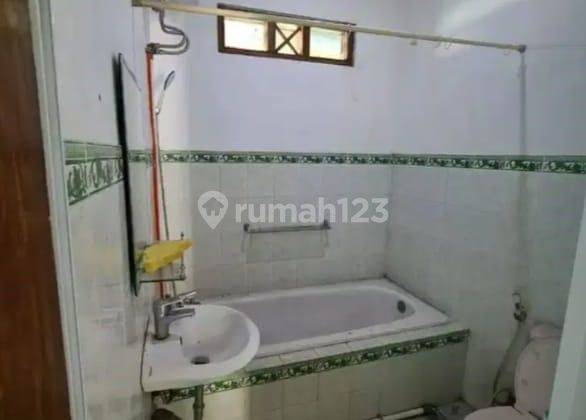 Rumah Murah Besar Parkir Luas Cocok Kantor Dkt Terminal Jombor Dan Jcm 5