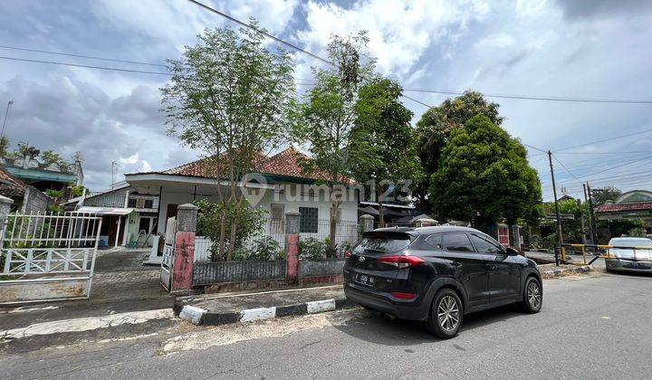 Rumah Murah Luas Tepi Jalan Utama Cocok Kantor Dan Usaha di Baciro 10