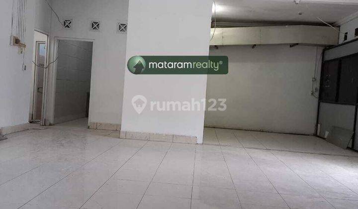 Ruko Murah Area Dekat Dengan Kost Kost, Perkatoran Dan Mall Pakuwon 3