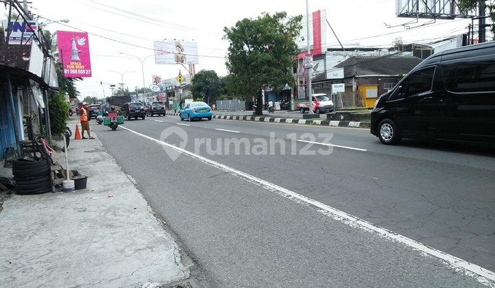 Rumah Murah Mangku Jalan Utama Cck Utk Kantor Dkt Bandara Adisucipto 3