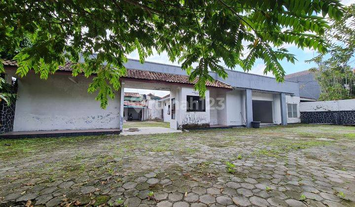 Rumah Murah Tepi Jalan Parkir Luas Cocok Kantor Dekat Malioboro  1