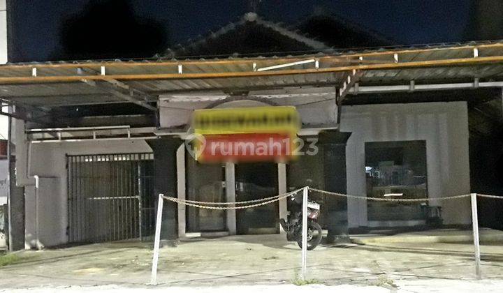 House Suitable for Coffee Shop Office and Business Location Gondokusuman House Suitable for Coffee Shop Office and Business Location Gondokusuman