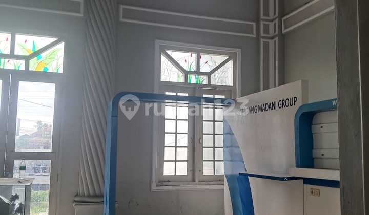 Building 3 Floors Available for Rent, Ideal for Offices and Businesses, Palagan Street Area Building 3 Floors Available for Rent, Ideal for Offices and Businesses, Palagan Street Area