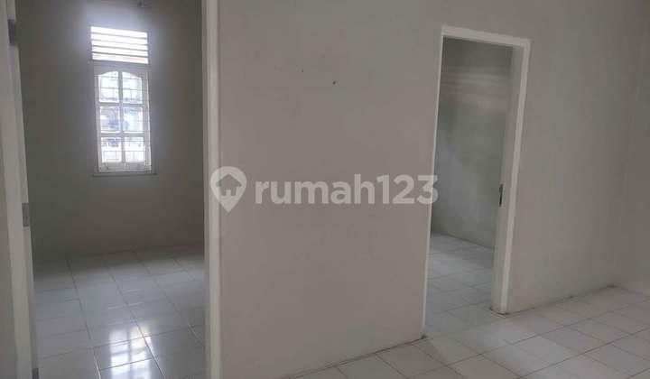 Ready-to-Occupy House in Condong Catur Residential Area Near FE UII Ready-to-Occupy House in Condong Catur Residential Area Near FE UII