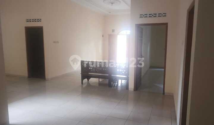 Large House Suitable for Office and Residence Located in Bantul Near Umbulharjo