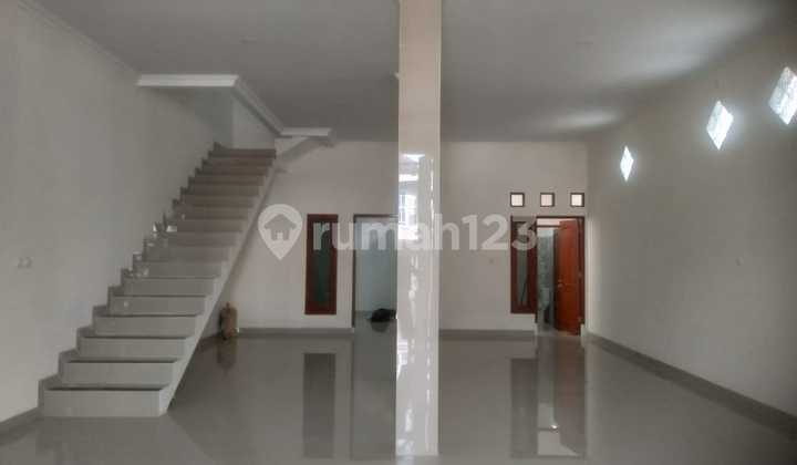 Affordable Shop House Suitable for Office in Banguntapan Area Near Kota Gede 2