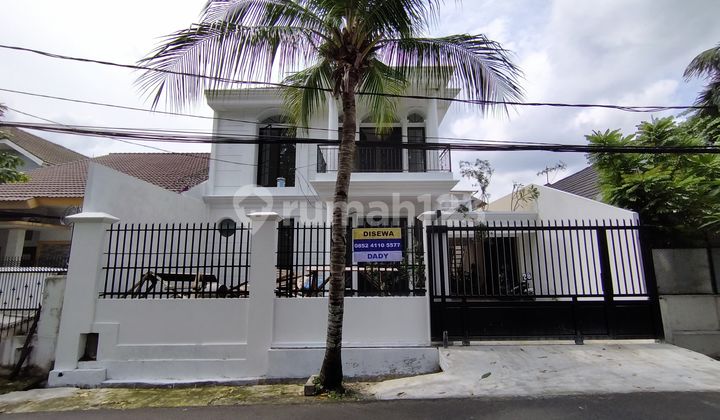 Disewakan Rumah Area Setiabudi Cocok untuk Kantor atau Hunian Disewakan Rumah Area Setiabudi Cocok untuk Kantor atau Hunian