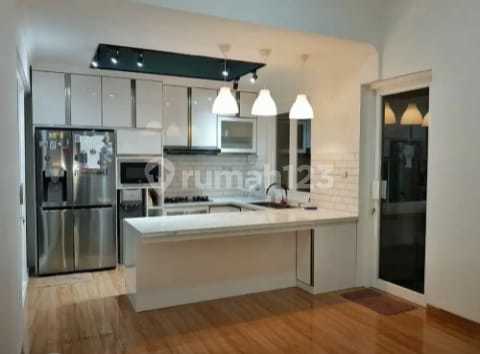 Rumah Furnished Dalam Perumahan Elite Area Depok Dekat UPN Dan POLDA 2