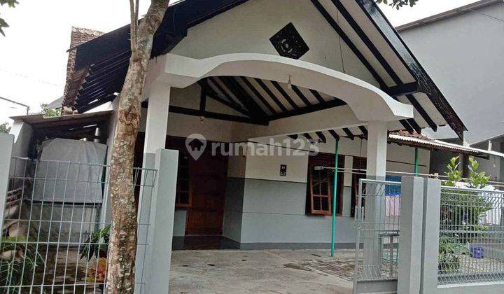 Rumah Nyaman Murah Area Ringroad Utara Dekat Kantor Pajak Dan Upn 1