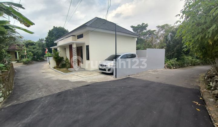 For Sale: House Near Sleman Regional Hospital & Police Station, Magelang Street (5 MINUTES) 2