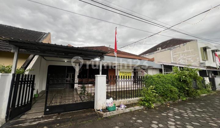 House for Sale with a Comfortable and Quiet Environment Near UGM and UNY