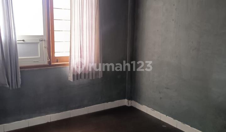 Strategic Business Location on Jalan Kaliurang KM. 5, Close to UGM and UNY