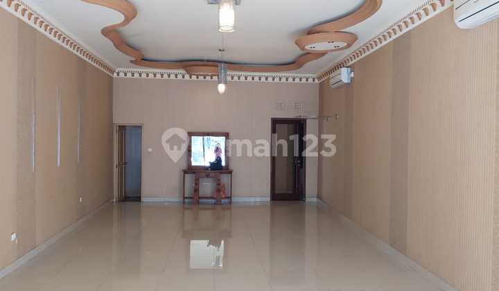 1-Story Shop House suitable for Office/Business in Jakal km 4 area near UGM and UNY 2