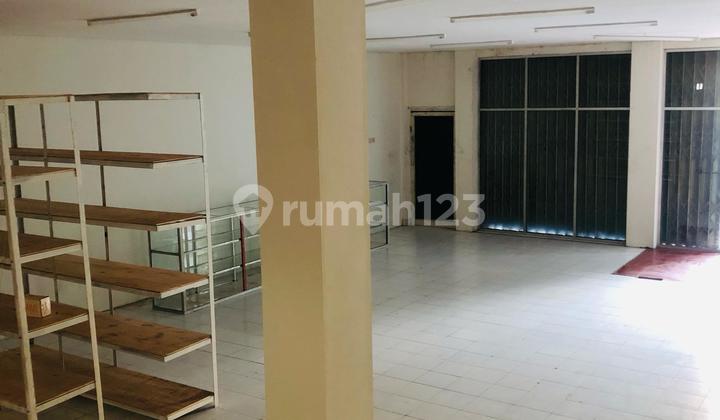 Shop House for Sale in Central City Area Near Malioboro and Alun Alun Kidul 2