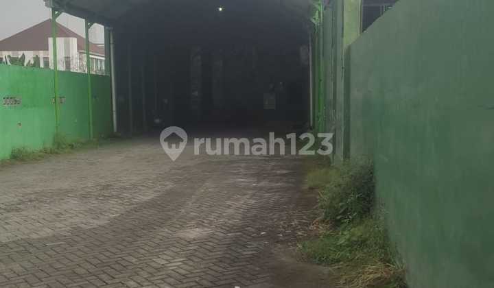 Multi-Purpose Warehouse for Rent Location Kasihan Area Near PGRI Campus.