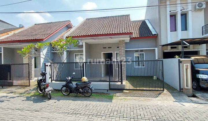 Rumah 100 M2 Dekat Mall The Park Solo Baru 1